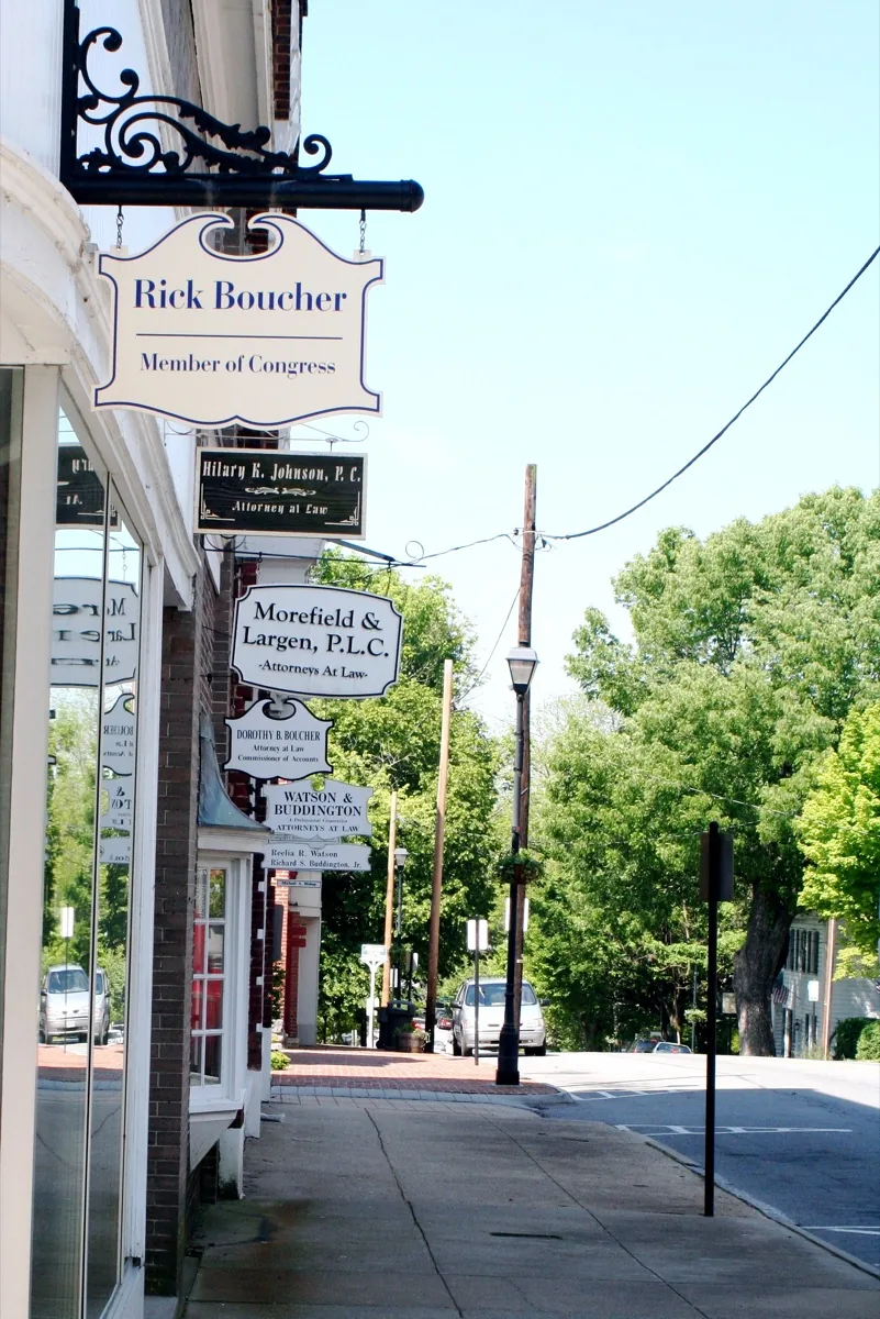 Street view in downtown Abingdon, Virginia